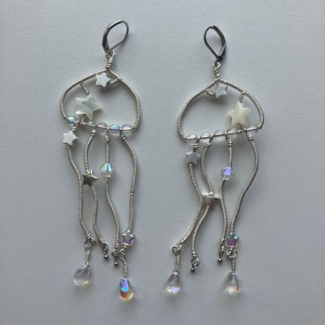 Jelly Fish Jewelry, Jellyfish Earrings Diy, Wire Jellyfish, Jellyfish Beads, Beaded Jellyfish, Jellyfish Jewelry, Aesthetic Craft, Jellyfish Earrings, Copper Wire Crafts