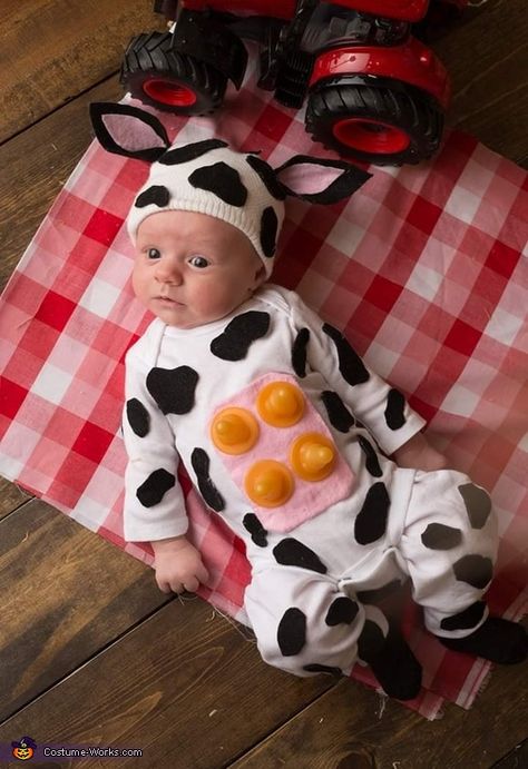 Littlest Cow On The Farm - 2020 Halloween Costume Contest Kids Cow Costume, Diy Cow Costume, Carnaval Kids, Farm Costumes, Farm Animal Costumes, Girls Halloween Costumes, Sew Halloween Costume, Cow Appreciation Day, Halloween Costumes Kids Boys