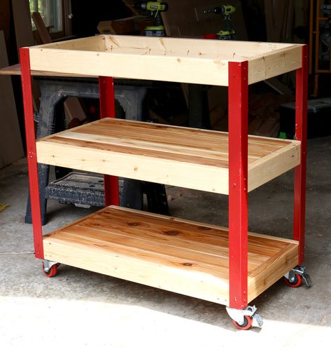 How to build a DIY rolling grill cart - free plans and tutorial! Diy Kitchen Cart, Organiser Cucina, Grill Cart, Rolling Kitchen Cart, Wooden Cart, Building A Kitchen, Kitchen Island Decor, Modern Kitchen Island, Diy Kitchen Storage