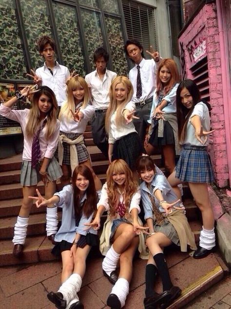 Gyaru Uniform, Shibuya Gyaru, Kogal Gyaru, School Uniform Fashion, Gyaru Fashion, Uniform Fashion, Japanese Street Fashion, Mori Girl, J Fashion