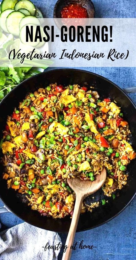 Vegetarian Nasi Goreng (Indonesian Fried Rice) loaded up with fresh healthy veggies! Add egg or keep it vegan! A fast and easy vegetarian dinner! #nasigoreng Rice Dinner Recipes, Fried Rice Dinner, Nasi Goreng Recipe, Indonesian Fried Rice, Easy Vegetarian Dinner, Vegan Entree, Rice Dinner, Healthy Veggies, Fried Rice Recipe