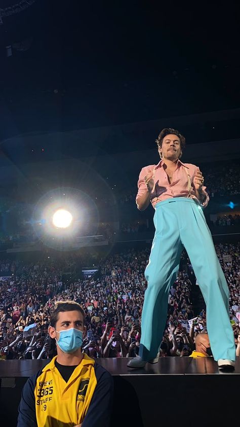 Love On Tour Philadelphia, Fine Line Harry Styles, Wells Fargo Center, Angel Wallpaper, Harry Styles Photos, Harry Styles Love On Tour, Harry Edward Styles, Edward Styles, Love On Tour