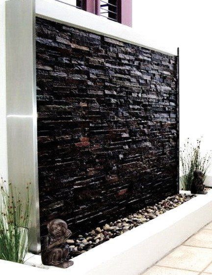 Water Wall Fountain, Outdoor Wall Fountains, Water Fountain Design, Taman Air, Indoor Water Features, Garden Wall Designs, Water Feature Wall, Outdoor Water Features, Indoor Water Fountains