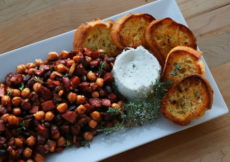 Chickpea Appetizer, Chorizo Appetizer, White Balsamic Vinegar, Easy Recipe Ideas, Farm Market, White Dishes, Recipes Appetizers, Orange Slices, More Recipes