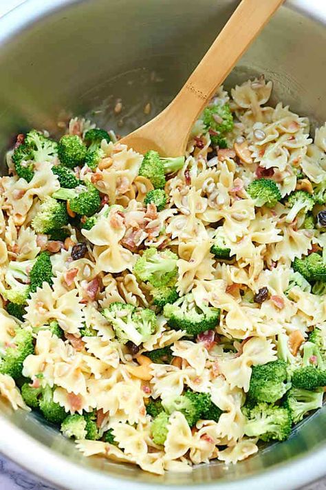 Broccoli Pasta Salad - 10-Minute Summer Side Dish! Show Me The Yummy, Broccoli Pasta Salad, Pasta Bacon, Broccoli Pasta Salads, Bowtie Pasta Salad, Cold Pasta Salad Recipes, Broccoli Salad Recipe, Best Pasta Salad, Cold Pasta Salad