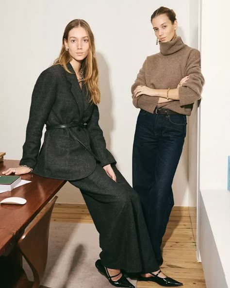 Cecilie Moosgaard, Amalie Moosgaard, Women Ceo, Smart Casual Women, French Girl Chic, Corporate Fashion, Intelligent Women, Professional Portrait, Dark Jeans