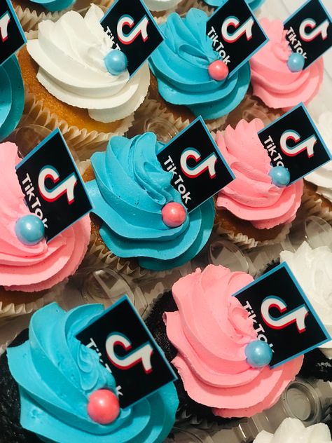 Tik Tok Cupcakes, Tiktok Cupcake Ideas, Tiktok Birthday, Tiktok Birthday Party, Tiktok Birthday Cake Ideas, Tiktok Cupcakes, Tiktok Birthday Cake, Tiktok Theme Birthday Party, Tiktok Party Ideas