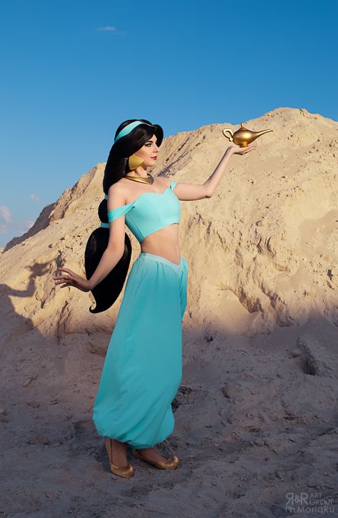 Jasmine Costume Diy, Yasmin Disney, Jasmine Cosplay, Princess Jasmine Cosplay, Jasmine Halloween Costume, Aladdin Princess Jasmine, Phone Anime, Princess Jasmine Costume, Princess Inspired Outfits