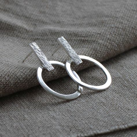 Reflections earrings. Light to wear and the ring moves subtly when worn. Handmade with either a hammered or stone texture. Which would you choose? ♻️ All my jewellery is made completely from 100% certified recycled silver Modern Silver Earrings, Texture Jewelry, Wire Jewelry Earrings, Modern Jewellery Design, Handmade Silver Jewellery, Metalwork Jewelry, Contemporary Earrings, French Jewelry, Silver Jewelry Design