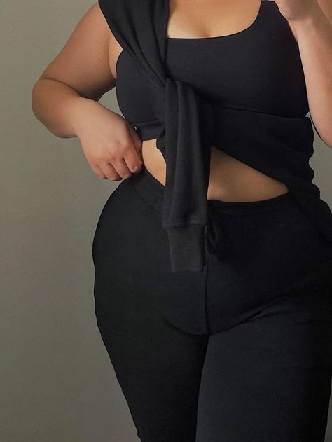 Plus Size Fitness Aesthetic, Plus Size Girlfriend, Dark Olympus, Body Positive Photography, Aesthetic Health, Midsize Outfits, Artsy Style, Body Outfit, Plus Size Workout