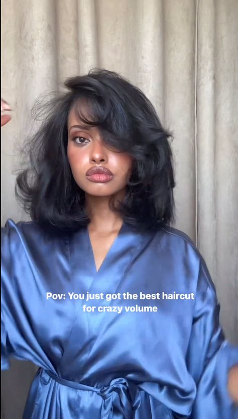 Blow Dry Hair Aesthetic, Short 70s Blowout, Collarbone Length Hair Black Women, Short Voluminous Haircut, Short Curly Blowout, 90s Blowout Wig, 70s Blowout Hair Black Women, Short 90s Blowout, Blow Outfit Hair Short