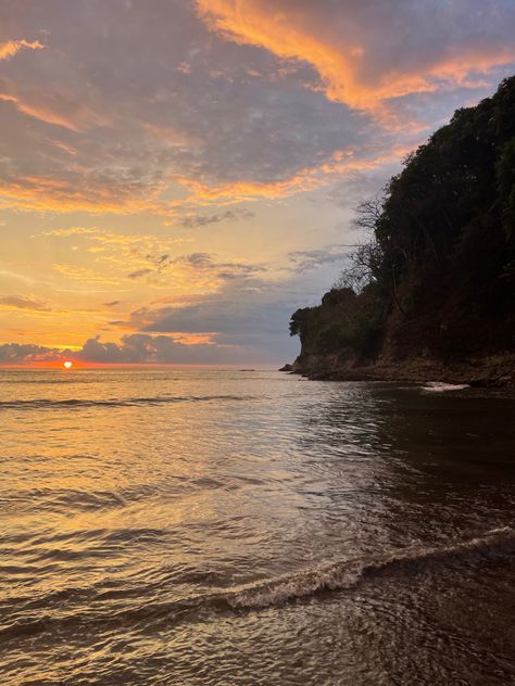 Quepos Costa Rica, Cloud Wallpaper, April 2024, Beach Vibes, Beautiful Nature Scenes, Beach Vibe, Latin America, Nature Scenes, Travel Life