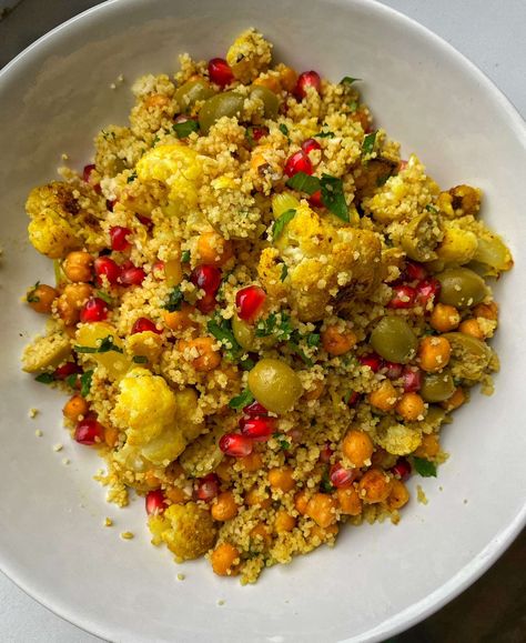 Moroccan Cauliflower Couscous Salad Moroccan Cauliflower, Moroccan Couscous Salad, Pearl Couscous Recipes, Couscous Salad Recipes, Cauliflower Couscous, Moroccan Couscous, Broccoli Cauliflower Salad, Spicy Cauliflower, Tabbouleh Salad