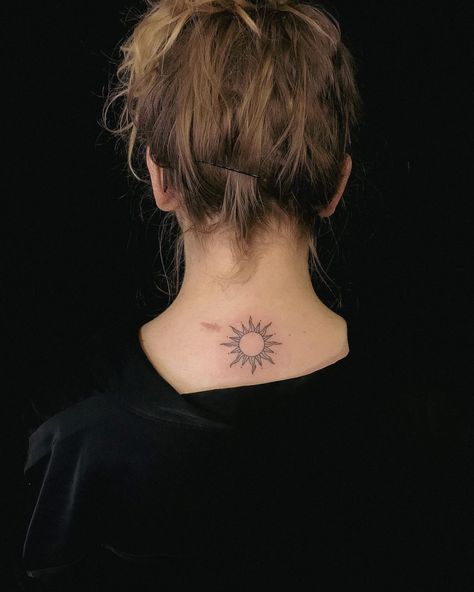 Sun On Neck Tattoo, Sun Back Tattoo Women, Chest Sun Tattoo, Sun Tattoo On Neck, Celtic Sun Tattoo, Sun Neck Tattoo, Sun Tattoo Chest, Sun Tattoo Ideas For Women, Sun Chest Tattoo