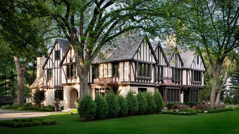 Tudor Home Exterior, Tudor Renovation, English Tudor Homes, Arch Entryway, Morden House, Tudor Home, Entry Porch, Victorian Exterior, Tudor Revival