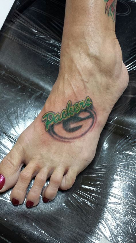 Packers Tattoo, Green Bay Packers Tattoo, Pixie Tattoo, G Tattoo, Green Bay Packers Logo, Green Bay Packers Football, Packers Football, Design Drawings, Tattoo Design Drawings