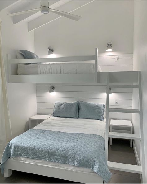 Extra Room In Bedroom Ideas, Bunkie Bunk Beds, Built In Bunk Beds Knee Wall, Bunk Beds With Lights, Media Room With Bunk Beds, Built In Bunk Beds 8 Foot Ceiling, Built In Bunks Small Room, Beautiful Guest Rooms, 2 People Bedroom Ideas