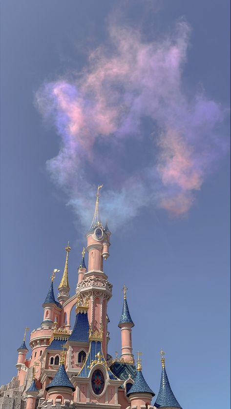 Disney Asthetics Wallpaper, Disneyworld Wallpaper, Disneyland Iphone Wallpaper, Disneyland Wallpaper, Paris Wallpaper Iphone, Disney Core, Disney World Aesthetic, Wallpapers Disney, Disney Castles