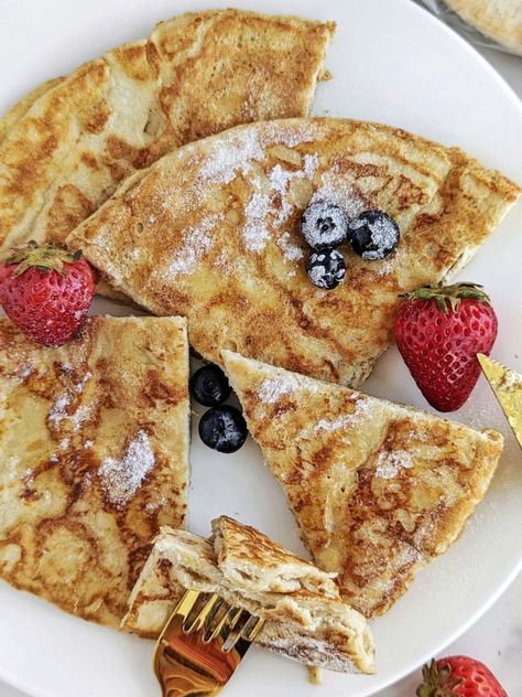 Pita Bread French Toast - The Best Healthy Recipe Paleo Macros, Bake Meals, Protein Rich Recipes, Breakfast Pita, Healthy French Toast Recipe, Low Cal Breakfast, Low Cal High Protein, Healthy Protein Breakfast, Healthy French Toast