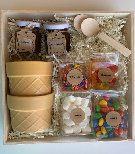 Ice Cream Sundae Gift Box by Sweet Wonders  https://www.sweetwondersdesign.com/edible-favors