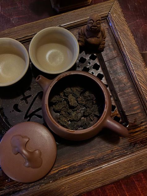 Chinese Tea Aesthetic, Chinese Tea Cup, Chinese Tea Cups, Chinese Greens, Puer Tea, Herbal Infusion, Tea Art, Japanese Aesthetic, Chinese Tea