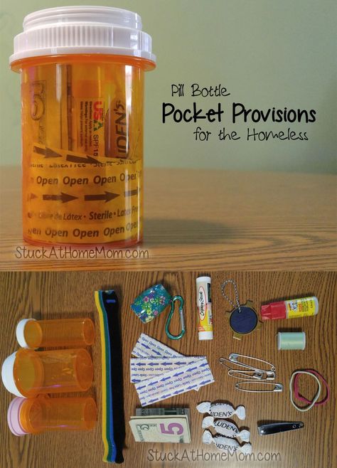 Easy Pay It Forward Pill Bottle Pocket Provisions for the Homeless – StuckAtHomeMom.com Homeless Bags, Pill Bottle Crafts, Homeless Care Package, Blessing Bags, Pill Bottle, Emergency Preparedness Kit, Medicine Bottle, Operation Christmas, Pill Bottles