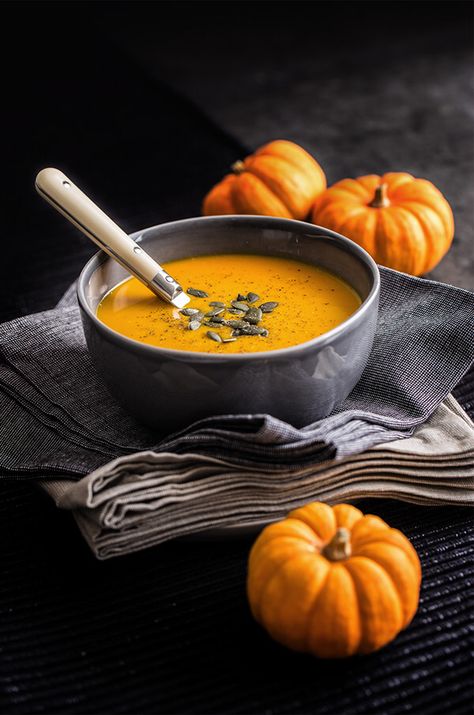 Halloween leftovers. Pumpkin soup. Food photography, food styling, lighting set up. Munchkin Pumpkin, Roasted Pumpkin Soup Recipe, Soup Photography, Healthy Food Photography, Food Photography Lighting, Roast Pumpkin Soup, Food Photography Background, Dark Food Photography, Dark Food