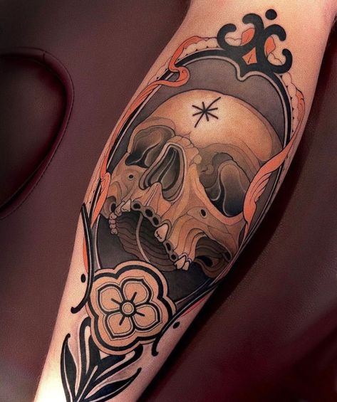 Designer Tattoo Ideas, Traditional Tattoo Black And Grey, Neo Traditional Art, Designer Tattoo, Traditional Hand Tattoo, Tattoo Designer, Art Nouveau Tattoo, Neo Tattoo, Traditional Tattoo Inspiration