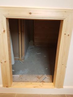 Diy Dog Room, Dog Under Stairs, Under Stairs Dog House, Room Under The Stairs, Dogs Room, Room Under Stairs, Dog Den, Dog Bedroom, Build A Dog House