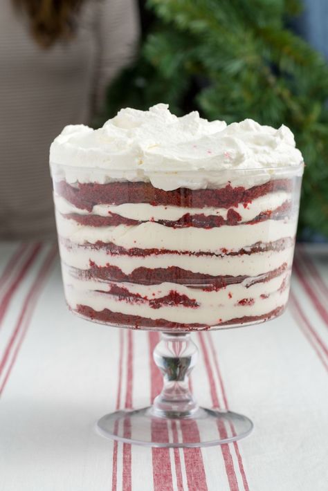 This Red Velvet Cheesecake Trifle Is Everything You Ever Wanted Christmas To Be  - Delish.com Trifle Bowl Desserts, Red Velvet Trifle, Trifle Bowl Recipes, Pumpkin Trifle, Trifle Cake, Red Velvet Cheesecake Brownies, Trifle Dessert Recipes, Cheesecake Trifle, Red Velvet Recipes