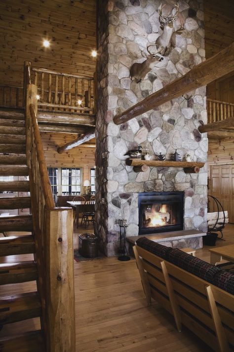 Hunting Room Ideas Man Caves, Hunting Room Decor, Lodge Style Decorating, Room Ideas Men, Rustic Chalet, Hunters Cabin, Lodge Aesthetic, Lodge Ideas, Steel Building Homes