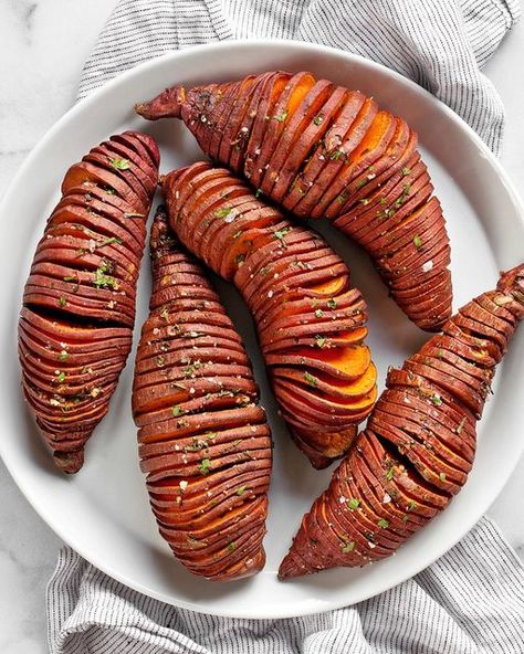 Paige Adams | Last Ingredient on Instagram: "These hasselback sweet potatoes are brushed with a mix of fresh rosemary, garlic and olive oil. With just 8 ingredients they are a simple side dish. Recipe link in profile. . Tap @lastingreident for link to recipe or search "hasselback sweet potatoes" on lastingredient.com" Hassleback Sweet Potatoes, Vegetarian Side Dish Recipes, Hasselback Sweet Potatoes, Autumn Recipes Vegetarian, Garlic And Olive Oil, Knife Skills, Rosemary Garlic, Fall Cooking, Vegetarian Appetizers