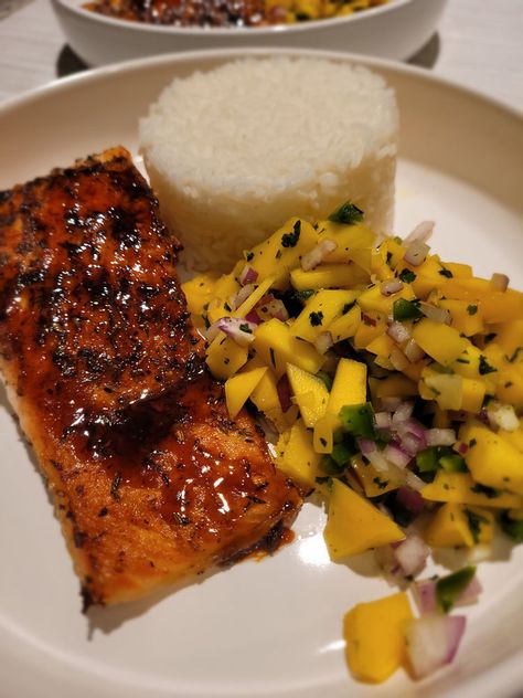 Caribbean Jerk Salmon w/Mango Salsa Jerk Salmon With Mango Salsa, Salmon Caribbean Recipes, Jamaican Jerk Salmon, Jamaican Jerk Salmon Recipe, Caribbean Salmon Recipes, Carribean Salmon Recipes, Jerk Salmon Tacos, Caribbean Fish Recipes, Caribbean Tacos