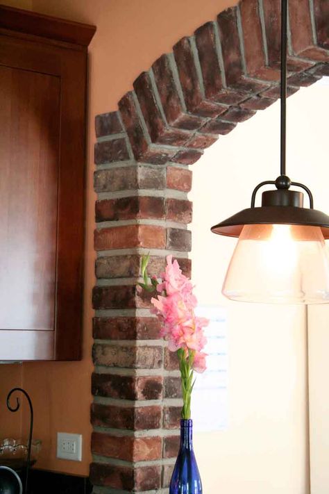 Brick Arched Doorway, Arch In Kitchen Wall, Brick Arch Doorway, Brick Arch Interior, Brick Doorway Interior, Brick Arches Interior, Brick Archway In Kitchen, Kitchen Archway Ideas, Kitchen Archway