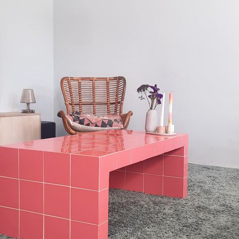 Pink Tile Coffee Table, Diy Tile Desk, Pink Tile Table, Tile Table Top Diy, Tiled Furniture, Tile Tables, Mosaic Coffee Table, Tile Furniture, Shelf Decor Living Room