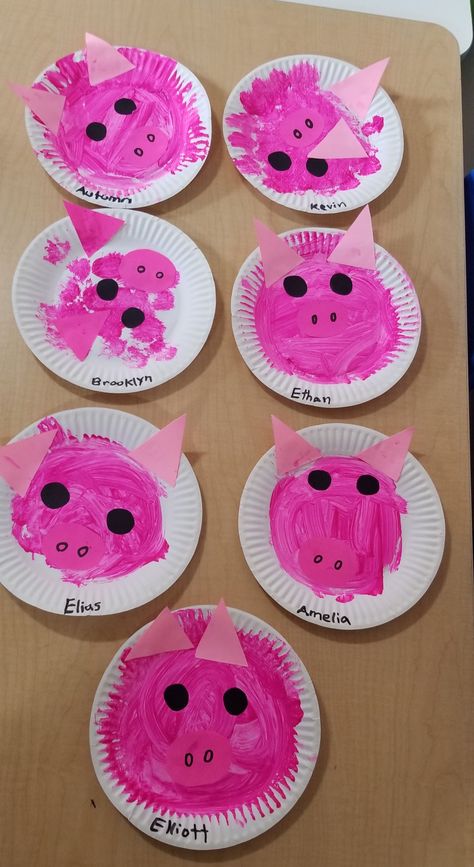 Pre K Animal Art Projects, Cow Art Project Preschool, Paper Plate Farm Animals Preschool, Amazing Animals Preschool Theme Activities, Preschool Farm Art Projects, Easy Pig Craft Preschool, Farm Themed Art For Preschool, Farm Art Activities For Toddlers, Animal Art Projects For Kids Preschool