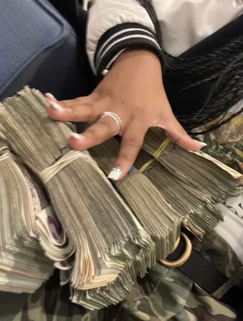 Cash Stacks, Stacks Of Money, Vision Board Success, Life Goals Future, Money Vision Board, Fake Account, Vision Board Images, Women Money, Vision Board Photos