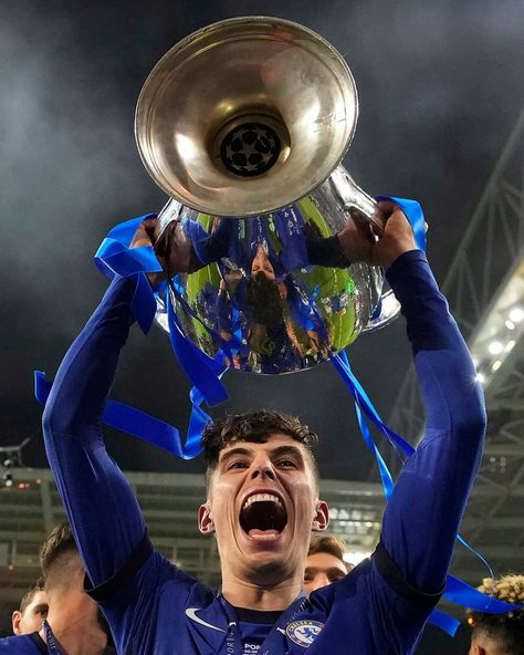 Chelsea FC on Instagram: “Champions League group stage draw tomorrow, throwing it back for the memories. 😁🏆 @kaihavertz29 #ChelseaChampions #CFC #Chelsea” Chelsea Champions, Chelsea Football Team, Chelsea Fc Players, Kai Havertz, Real Madrid Wallpapers, Madrid Wallpaper, Throwing It Back, Club World Cup, Fc Chelsea