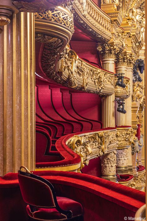 Opera Garnier Paris, House In Paris, Paris Opera House, Double Staircase, A Night At The Opera, Paris Tours, French Culture, Grand Staircase, Phantom Of The Opera