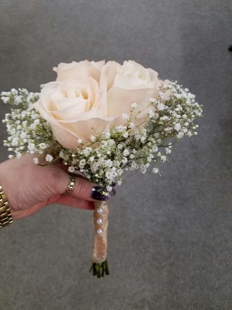 Bouquets Of Flowers Prom, Blush Pink Bride Bouquet, 3 Rose Bouquet Simple, Small Bouquets For Prom, Small Bridal Bouquets Pink, Mini Bouquet For Bridesmaid, Small Pink Bouquet Simple, Rose And Babysbreath Bouquet, Courthouse Flower Bouquet