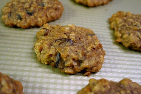 The Original Quaker Oats Oatmeal Cookie Recipe | TAPinto Quaker Oats Oatmeal Cookie Recipe, Quacker Oats, Quaker Oats Oatmeal Cookies, Quaker Oatmeal Cookie Recipe, Quaker Oatmeal Cookies, Quaker Oats Recipes, Quaker Oats Oatmeal, Oat Cookie Recipe, Quaker Oatmeal