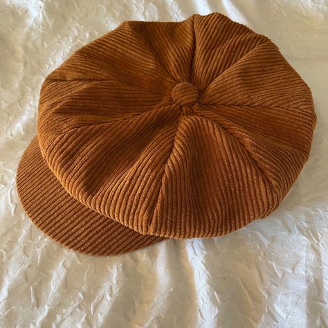 Aesthetic Brown Accessories, Vintage Hats Aesthetic, Aesthetic Hats Vintage, Dark Academia Hat, Hats Aesthetic, Supreme Bucket Hat, Ciel Black Butler, Aesthetic Hats, French Hats