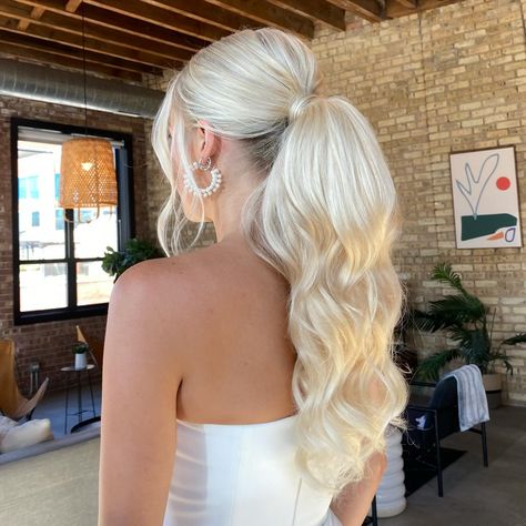 THE bridal hair inspo ✨✨ @hanniebananiie @itstmarieg @meganschnellhair #chicagobridalhair#chicagobride #chicagobridalhairstylist #chicagobride Bridal Hair Blonde, Blonde Bridal Hair, Bridal Ponytail, Wedding Hair Colors, Bridal Hair Inspiration, Hair Dos, Blonde Hair, Bridal Hair, Hair Inspo