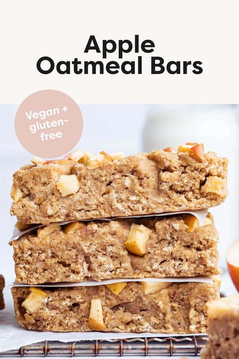 These healthy apple oatmeal bars are made with wholesome ingredients and studded with fresh apple chunks. They're kid-friendly, portable and perfect for meal prep. Vegan + gluten-free. Healthy Apple Bars Recipes, Healthy Apple Snacks, Healthy Apple Oatmeal, Uc Diet, Apple Granola Bars, Apple Snacks Healthy, Fwtfl Recipes, Meal Prep Vegan, Apple Snacks