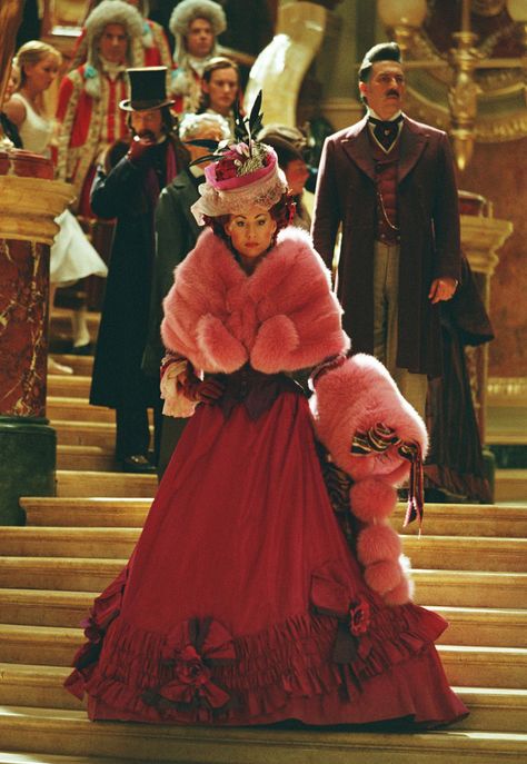 halloween costume renaissance marie antoinette Phantom Of The Opera Carlotta, Carlotta Phantom Of The Opera, Opera Costume Design, Phantom Of The Opera Costumes, Phantom Of The Opera 2004, Opera Costumes, Opera Dress, Long Beard Styles, Minnie Driver