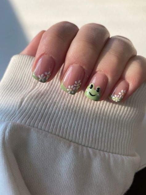 Nail Art For Girls, Short Oval Nails, Natural Nail Designs, Cute Short Nails, Back To School Nails, Simple Gel Nails, Pointed Nails, School Nails, Cute Gel Nails