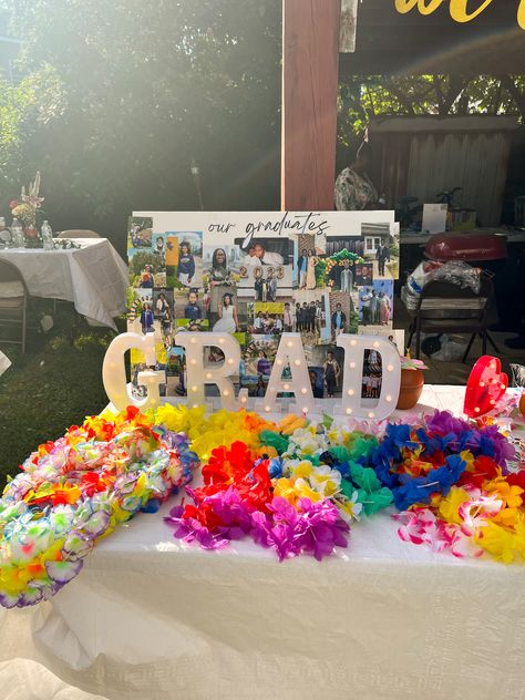 Tiki Graduation Party Ideas, Tropical Grad Party, Hawaiian Theme Graduation Party, Aloha Graduation Party Ideas, Beach Theme Graduation Party, Luau Graduation Party Ideas, Hawaiian Graduation Party, Tropical Graduation Party, Luau Graduation Party