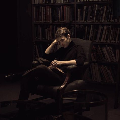 Library Guy Aesthetic, Male Reading Aesthetic, Player Boy Aesthetic, Guy Studying Aesthetic, Smart Man Aesthetic, Study Boy Aesthetic, Mysterious Guy Aesthetic, Smart Boy Aesthetic, Gentleman Study