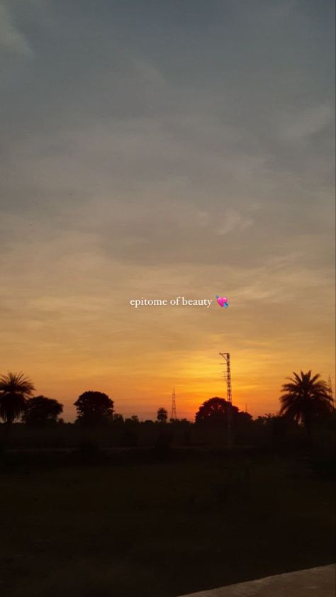 Sunset Caption On Sunkissed Pics, Evening Vibes Insta Story, Evening Captions For Instagram, Sun Kissed Captions For Instagram, Sun Kissed Quotes, Caption For Sunset, Random Captions, Sunset Captions For Instagram, Sunny Pictures