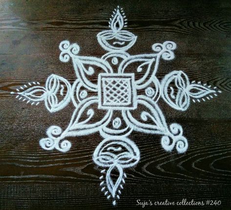 Sanskar Rangoli, Thai Pongal, White Rangoli, Small Muggulu, Rangoli For Beginners, Pongal Festival, Colourful Rangoli, Daily Muggulu, Diya Rangoli